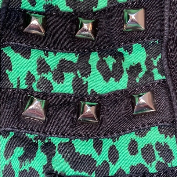 Green Leopard Print Tripp NYC Corset/Halter Top - Zips up the Front, Very Sexy - Picture 13 of 14